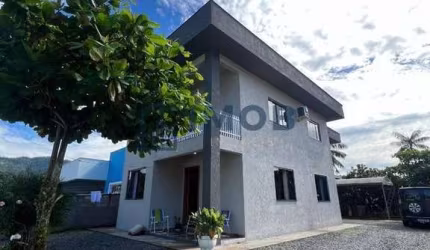 Casa com 4 Quartos, Jaraguá 84