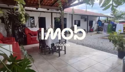 Casa com 2 quartos, Jaraguá 99 - Jaraguá do Sul