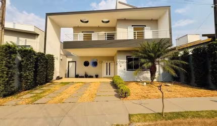 Sobrado de 3 suítes com piscina no Condomínio Eldorado em São Carlos