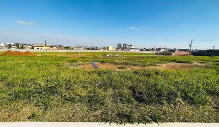 Terreno de 300 m² no cond. Monte das Araucárias em São Carlos/SP.