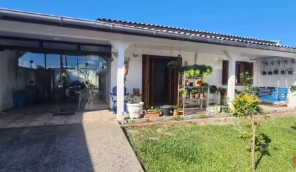 Casa linda com laje