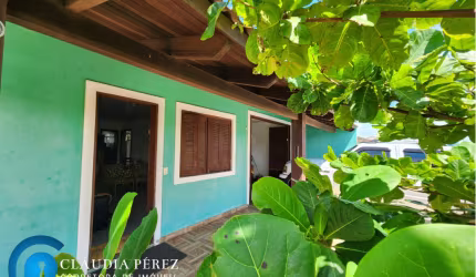 Casa com 3 quartos à venda na Rua Callil Miguel Allen, 2725, Centro, Balneário Pinhal, 450 m2 por R$ 325.000