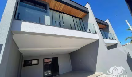 Sobrado com 3 dormitórios à venda, 147 m² por R$ 930.000,50 - Itacolomi - Balneário Piçarras/SC