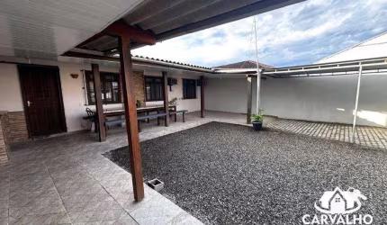 Casa mobiliado com 3 dormitórios para alugar, 150 m² por R$ 2.812/mês incluso IPTU, taxa de lixo e garantia lotícia - Itacolomi - Bal. Piçarras/SC