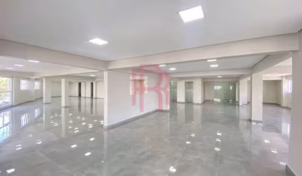 Sala Comercial para locação anual, 360m² no Centro de Balneário Camboriú.