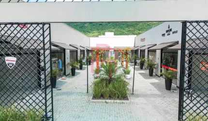 Salas comerciais novas para locação no Bairro da Barra
