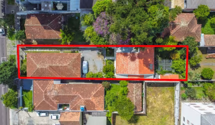 Lote/Terreno para venda tem 649 metros quadrados em Mercês - Curitiba - PR