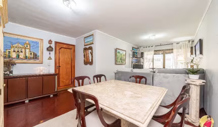 Imóvel para venda possui 99 metros quadrados com 3 quartos em Bigorrilho - Curitiba - PR