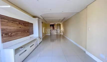 Apartamento Semimobiliado com 3 dormitórios no Centro de Santa Cruz do Sul.**
