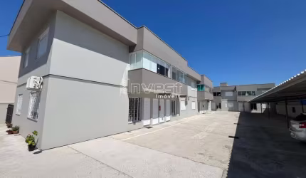 Apartamento com dois dormitórios em condomínio