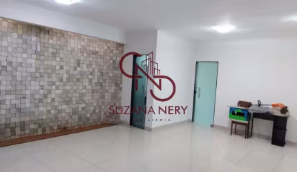 Casa à venda em Capim Macio com 4 quartos
