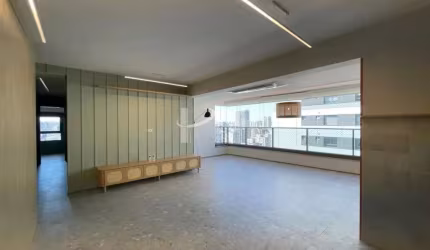 Apartamento novo semi-mobiliado, 131 m2, Alto Padrão, 3 suítes, 3 vagas, para venda, Brooklin.