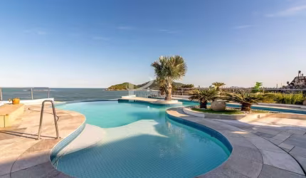 Casa com vista para o mar à venda, 10 suites um dos mais cobiçados bairros do Guarujá o Balneário Pr