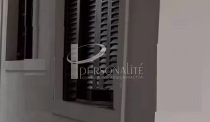 Sobrado à venda, Horto Florestal, São Paulo, SP - 4 dormitórios, 5 banheiros e 8 vagas de garagem.
