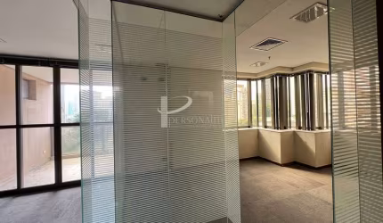 Conjunto comercial, 110 m2, salão, terraço, 2 salas, 2 banheiros, 3 vagas, para venda, Vila Olímpia.