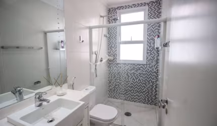 Luxuoso Apartamento à Venda, com 297 m² de área útil privativa, 04 suites e 06 vagas, no Condomíni
