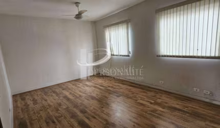 Casa Comercial, 250 m2, esquina, 5 salas/dormitórios, 2 vagas, para locação, Penha.