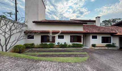 Casa 500 m2 7 Suítes 3 Pavimentos Terrêno 1.200 m2 Condomínio EPA, á Venda, Atibaia Sp