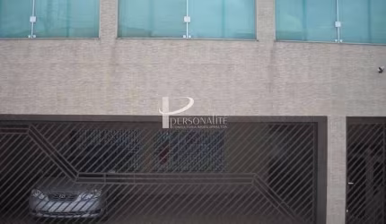 Sobrado à Venda com 310m², 03 Quartos, Piscina e 04 Vagas de Garagem Jardim Vila Formosa, São Paulo, SP.