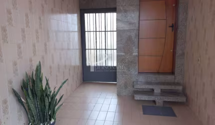 Casa térrea, 190 m2, 3 quartos sendo 1 suíte, 1 vaga, para locação residencial ou comercial, Vila Regente Feijó.