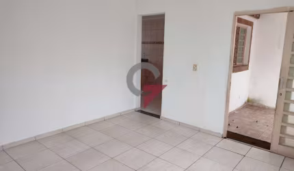 Casa com 3 quartos à venda no Cecap, Taubaté  por R$ 260.000