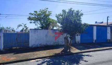 Casa com 2 quartos à venda no Jardim Baronesa, Taubaté  por R$ 270.000