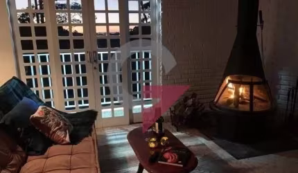 Casa em condomínio fechado com 4 quartos à venda no Rancho Alegre, Campos do Jordão  por R$ 1.700.000