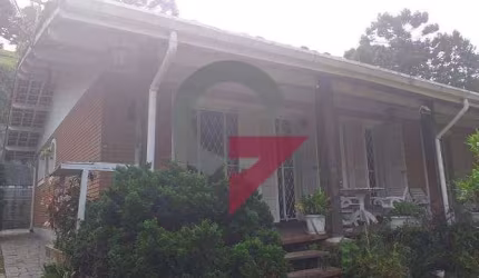 Casa com 3 quartos à venda na Vila inglesa, Campos do Jordão  por R$ 950.000