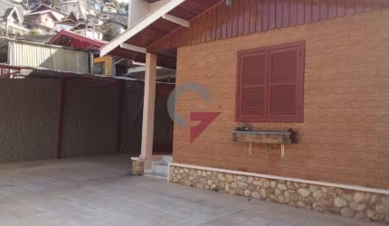 Casa com 4 quartos à venda no Jardim Márcia, Campos do Jordão  por R$ 691.000