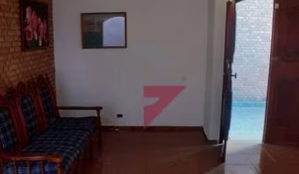 Casa com 4 quartos à venda em Independência, Taubaté  por R$ 490.000