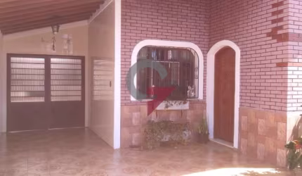 Casa com 4 quartos à venda na Vila Rica, Pindamonhangaba  por R$ 650.000