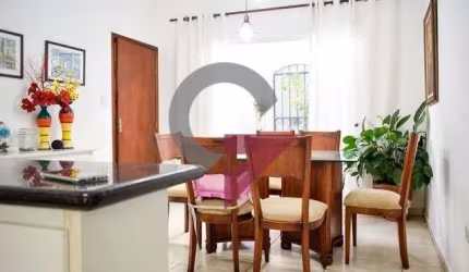 Casa com 3 quartos à venda no Jardim Oasis, Taubaté  por R$ 585.000