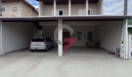 Casa em condomínio fechado com 4 quartos à venda no Jardim dos Estados, Taubaté  por R$ 797.000
