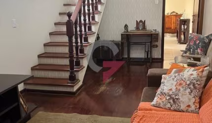 Casa com 2 quartos à venda no Parque das Flores, Taubaté  por R$ 385.000