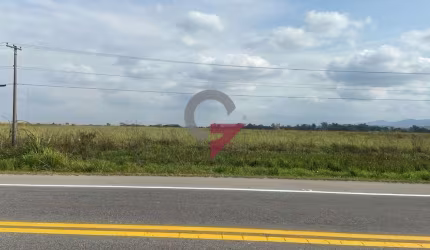 Terreno à venda em Piracangaguá, Taubaté  por R$ 18.000.000