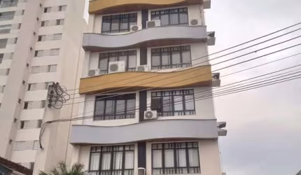 Sala comercial à venda no Centro, Taubaté  por R$ 320.000