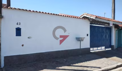 Casa com 2 quartos à venda no Parque Piratininga, Taubaté  por R$ 390.000