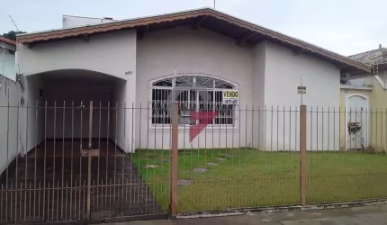 Casa com 3 quartos à venda no Parque Urupês, Taubaté  por R$ 745.000