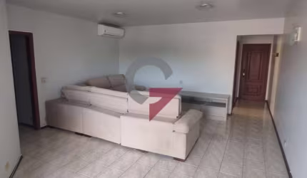 Apartamento com 3 quartos à venda no Centro, Taubaté  por R$ 530.000