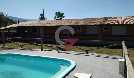 Chácara / sítio com 3 quartos à venda no Mandú, Pindamonhangaba  por R$ 500.000