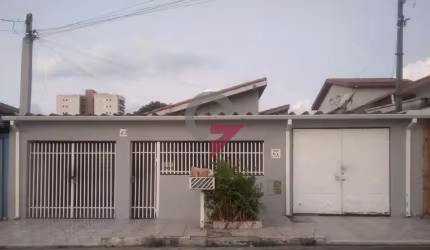 Casa com 9 quartos à venda no Parque Paduan, Taubaté  por R$ 426.000