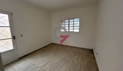 Casa com 2 quartos à venda no Jardim Continental II, Taubaté  por R$ 309.000
