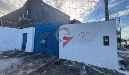 Barracão / Galpão / Depósito para alugar na Vila das Jabuticabeiras, Taubaté  por R$ 2.750