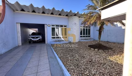 Casa com 3 quartos à venda no São João, Itajaí  por R$ 1.000.000