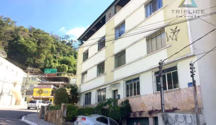 3 quartos, sala, banheiro, copa, cozinha, área de serviço, DCE e garagem individual no Jardim Glória! Somente 1 lance de escada. Ótima localização!