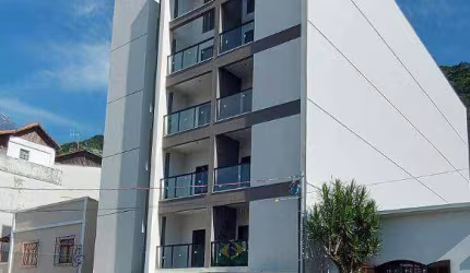 Studio com varanda e garagem. Localização privilegiada no Paineiras.