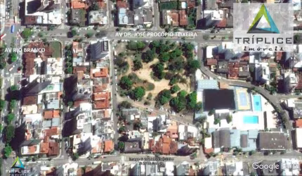 Terreno/Casa 4 quartos