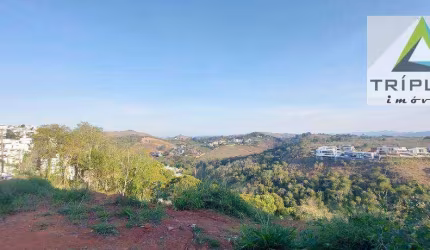 Terreno com vista deslumbrante e permanente no condomínio Portal do Aeroporto. Localização privilegiada na rua principal e próximo da portaria.