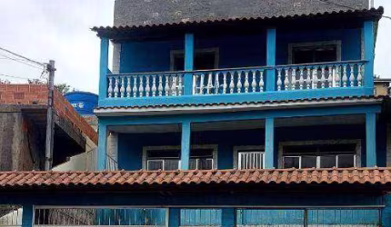 Casa duplex 2 quartos, 2 salas, cozinha ampla, terraço grande coberto e com churrasqueira. Reformada. Oportunidade!