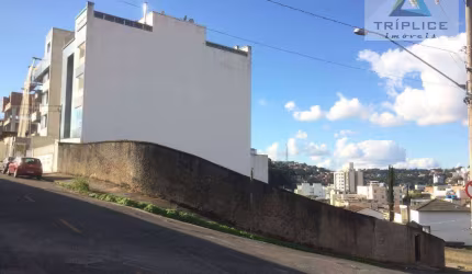 Terreno com excelente topografia e localização no bairro São Pedro. Disponível para permuta.